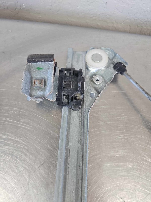 Front Door Regulator CHEVY TAHOE Right 07 08 09 10 11 12 13 14