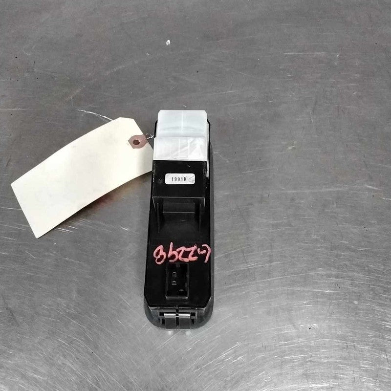 Door Switch Front CHEVY GEO TRACKER 99 00 01 02 03 04