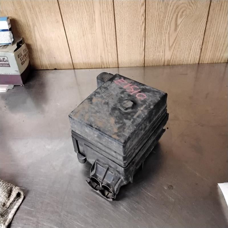 2000-2005 Chevrolet Malibu Engine Fuse Box OEM#19300112