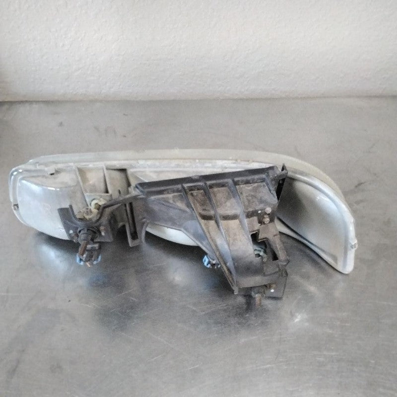 Headlamp Assembly CHEVY SILVERADO 1500 Right 99 00 01 02