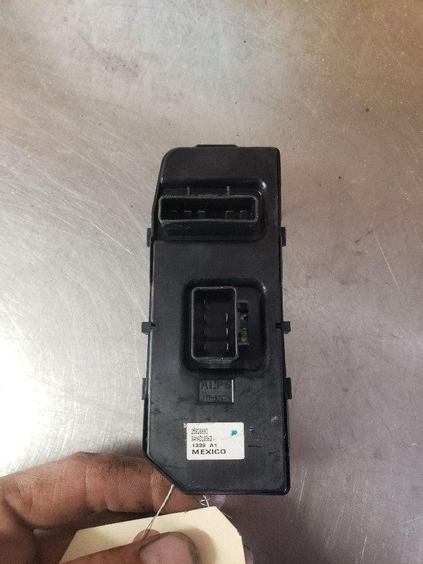 Door Switch Front CHEVY IMPALA 09 10 11 12 13 14 15 16