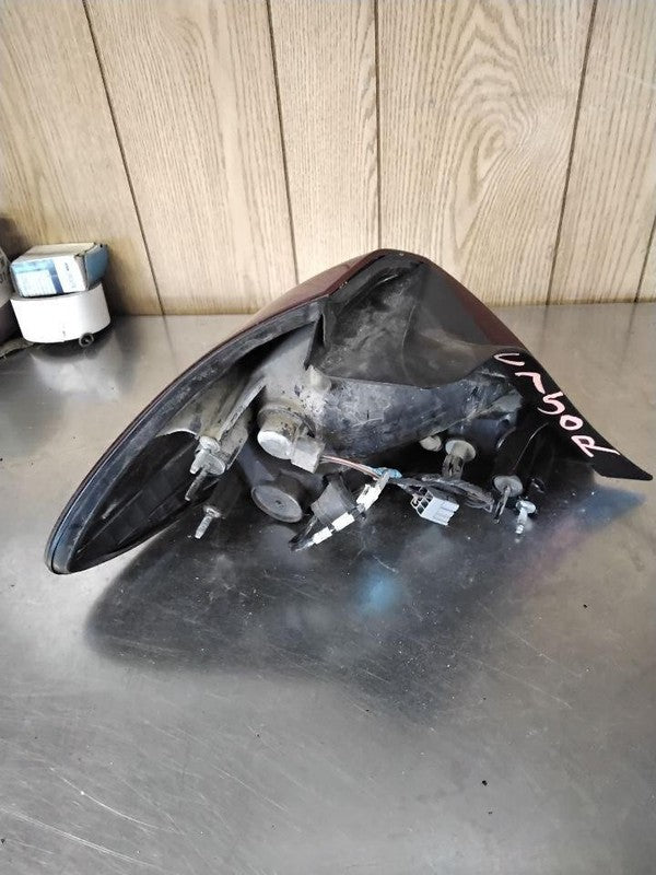 Tail Light Assembly FORD TAURUS Right 00 01 02 03