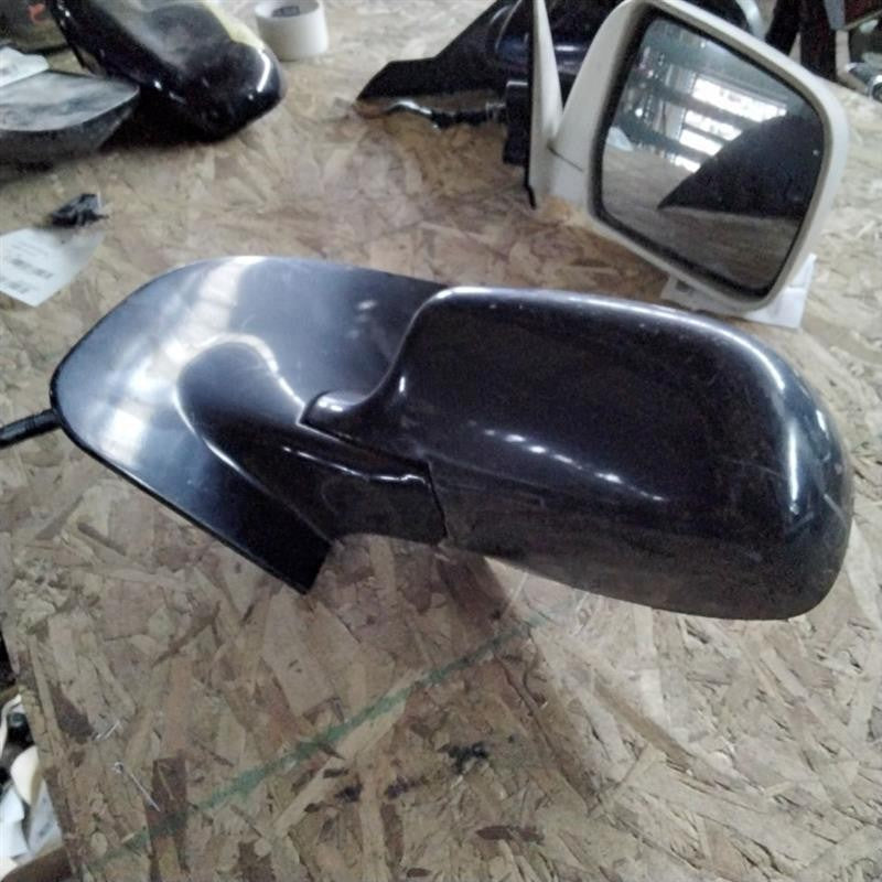 Door Mirror FORD WINDSTAR Left 99 00 01 02