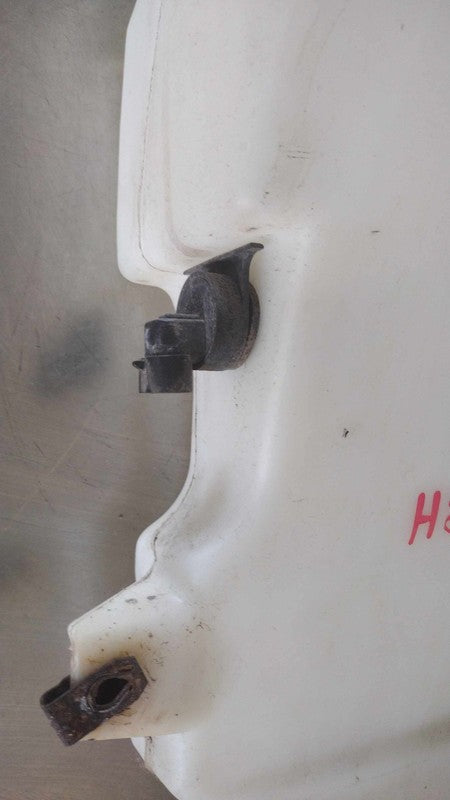 2007-2013 Chevrolet Silverado 1500 Washer Bottle OEM#22880826