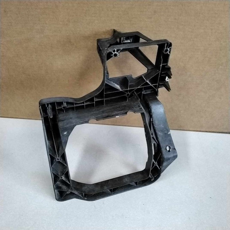 2016 Jeep Cherokee right Headlamp Mounting Bracket OEM #T510010AE