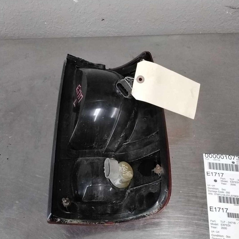 Tail Light Assembly FORD EXPEDITION Left 97 98 99 00 01 02