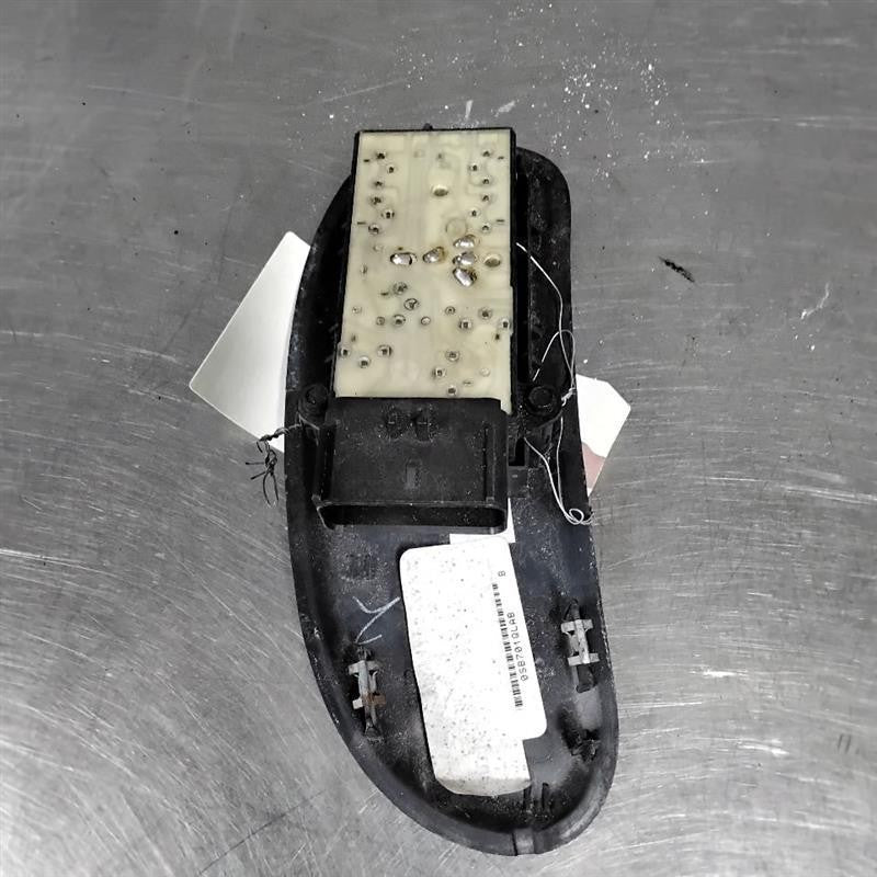 Door Switch Front CHRYSLER TOWN CNTRY 01 02 03