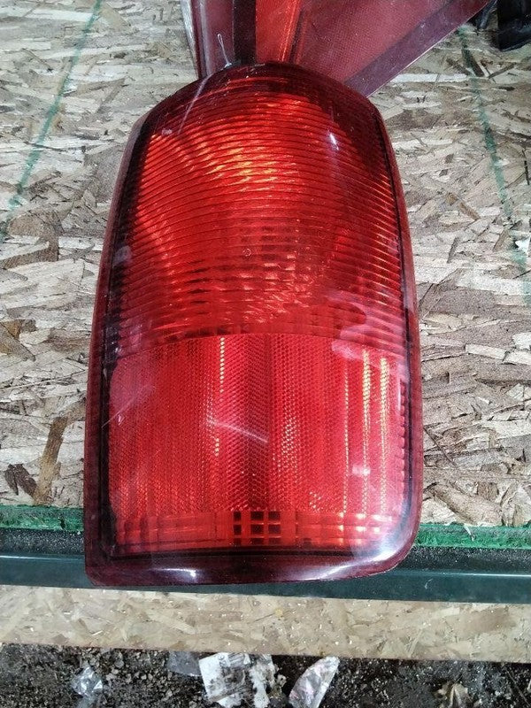 Tail Light Assembly LINCOLN NAVIGATOR Right 98 99 00