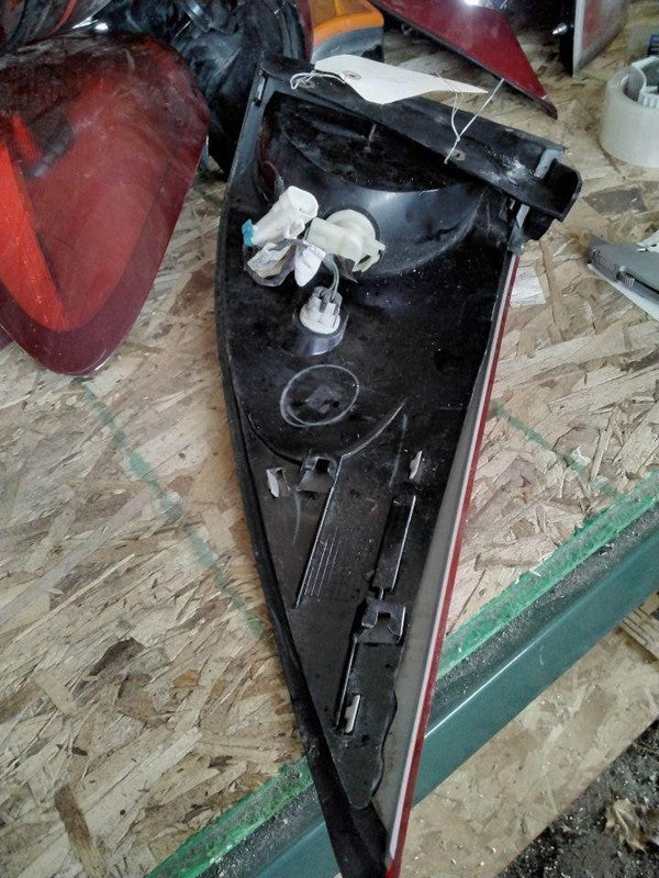 Tail Light Assembly BUICK RENDEZVOUS Left 02 03