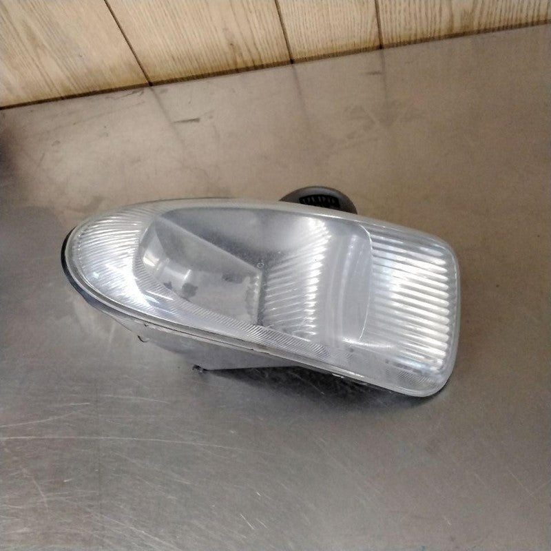 Fog/mark/park/turn Light/lamp CHRYSLER TOWN CNTRY Right 01 02 03 04