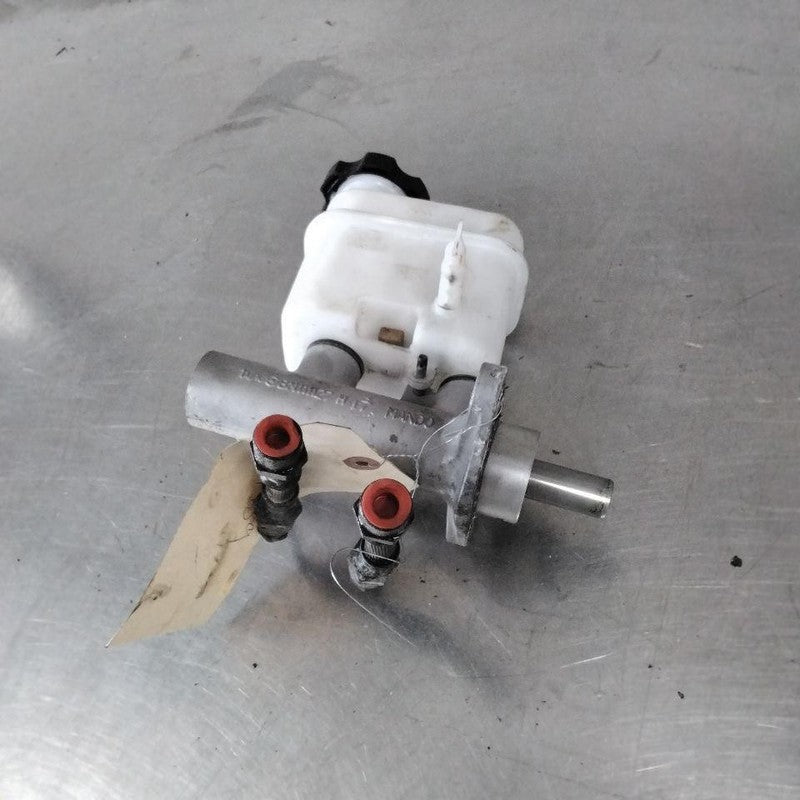 2007-2009 Hyundai Santa Fe Master Cylinder OEM#585102B800