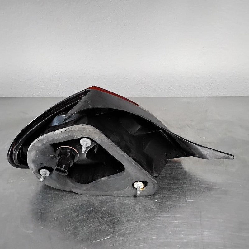 Tail Light Assembly DODGE NEON Right 00 01 02