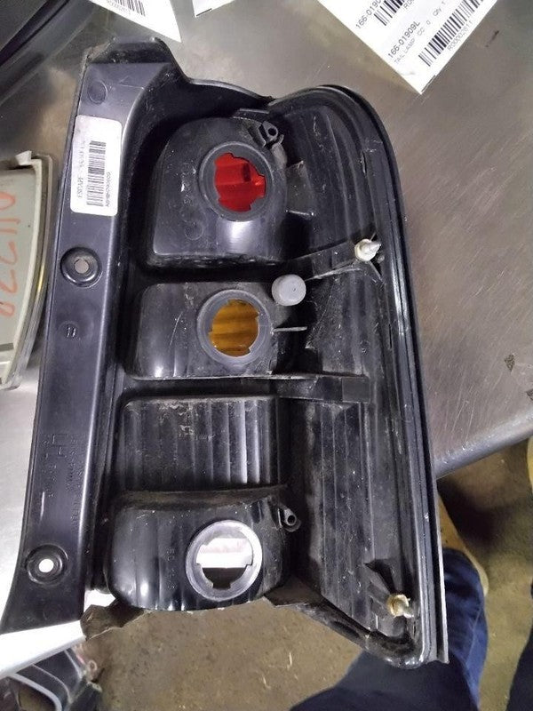 Tail Light Assembly FORD ESCAPE Left 01 02 03 04 05 06 07