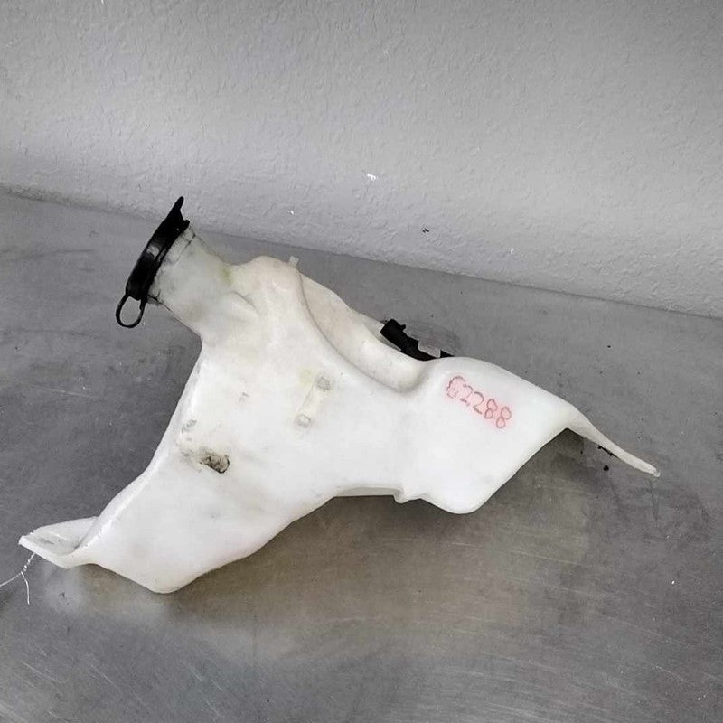 Washer Bottle OLDS SIHLOUETTE 97 98 99 00 01 02 03 04