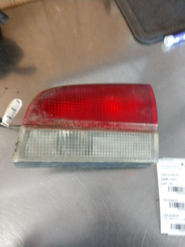Tail Light Assembly PONTIAC BONNEVILLE Right 92 93 94 95