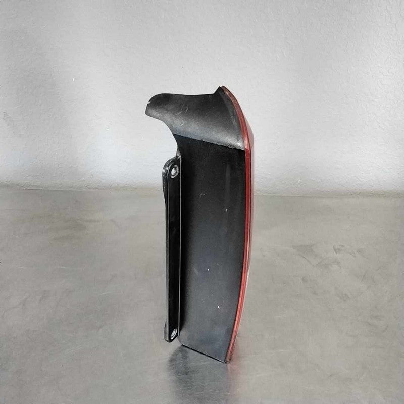 Tail Light Assembly FORD FOCUS Right 00 01 02 03 04 05 06 07