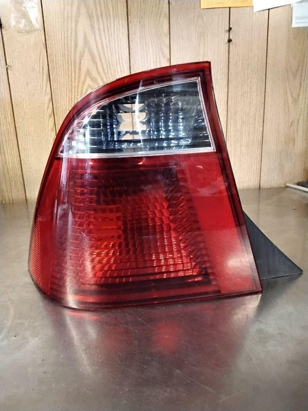Tail Light Assembly FORD FOCUS Left 05 06 07