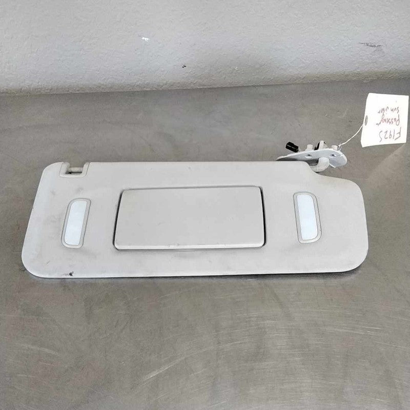 Sun Visor CHEVY SILVERADO 1500 Right 07 08 09 10 11 12 13