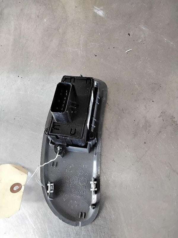 Door Switch Front CHRYSLER TOWN CNTRY 01 02 03 04 05 06 07