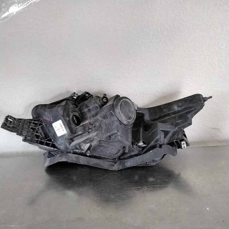 2013-2019 Ford Taurus Headlight Right Side