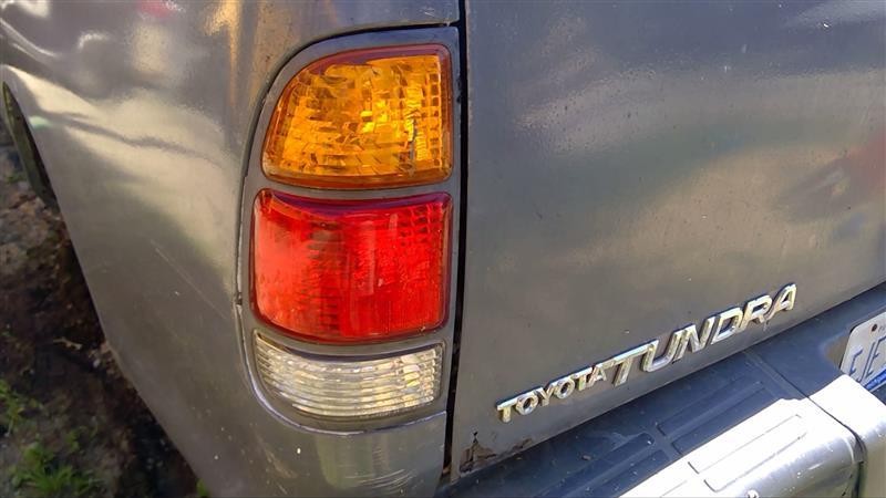 Tail Light Assembly TOYOTA TUNDRA Left 00 01 02 03 04
