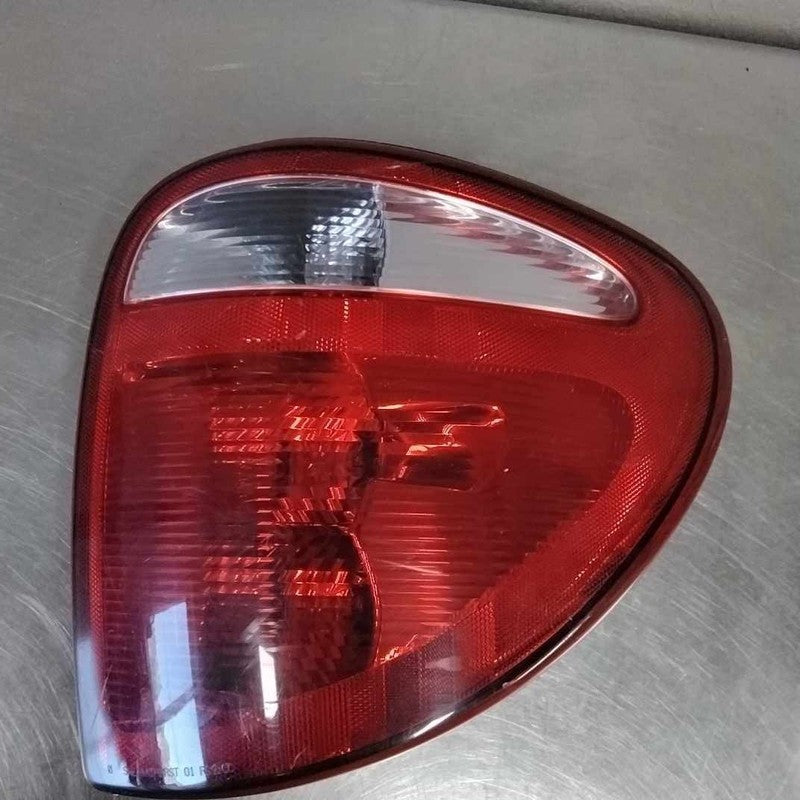 Tail Light Assembly CHRYSLER TOWN CNTRY Right 01 02 03