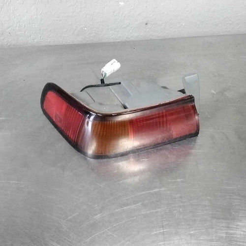 1997-1999 Left Tail Light Assembly Toyota Camry