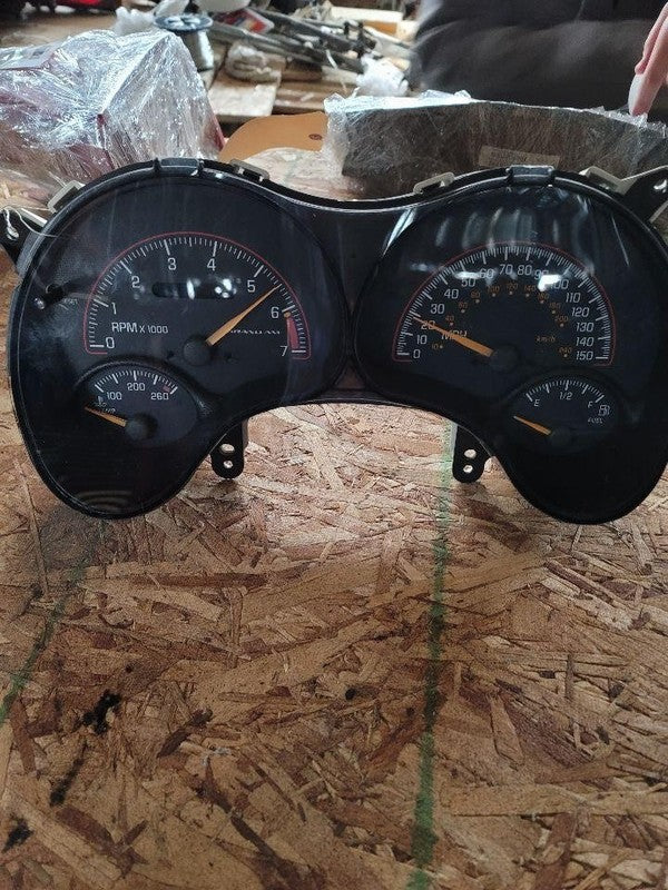 Speedometer PONTIAC GRAND AM 00 01 02 03 04 05