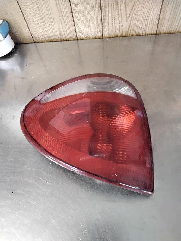 Tail Light Assembly DODGE CARAVAN Left 01 02 03