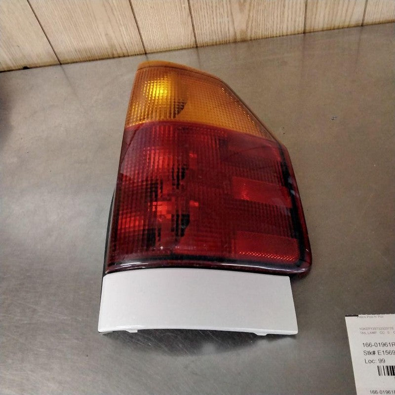 Tail Light Assembly GMC ENVOY Right 02 03 04 05 06 07 08 09