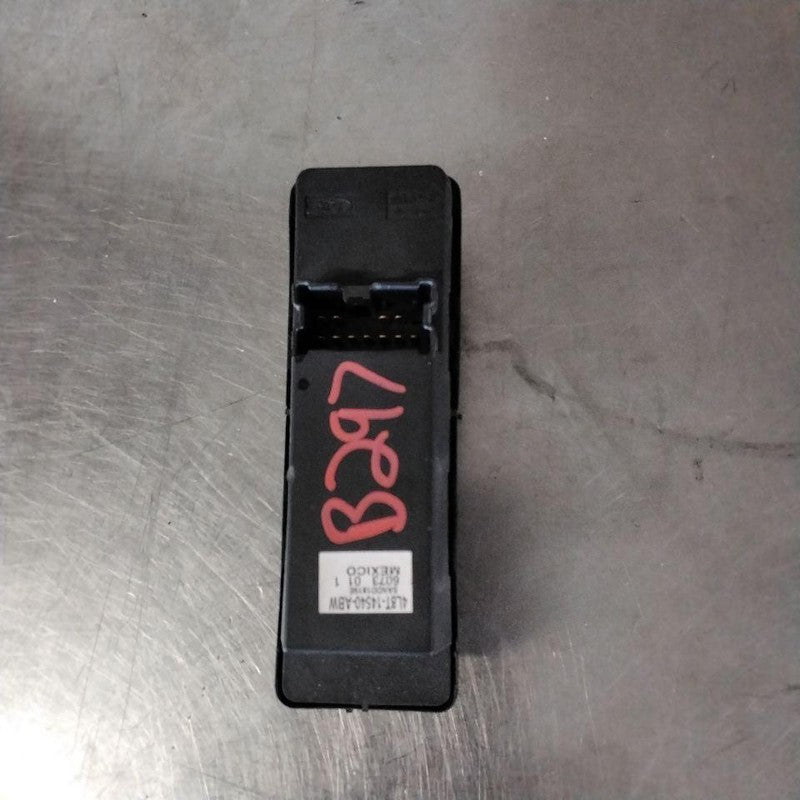Door Switch Front MAZDA TRIBUTE 01 02 03 04 05 06