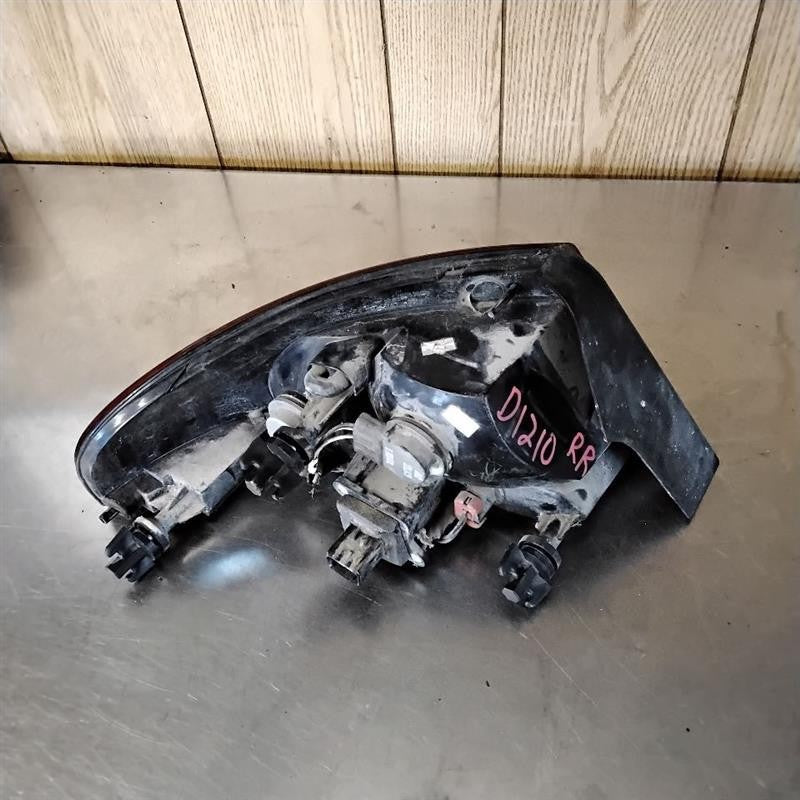 Tail Light Assembly DODGE STRATUS Right 01 02 03 04 05 06