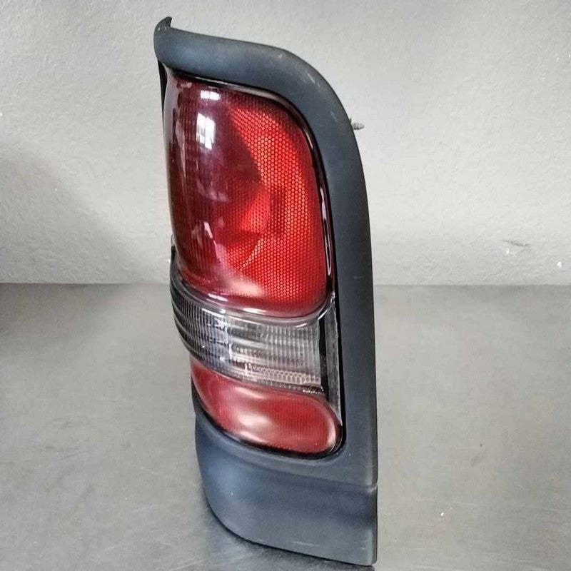 1994-2001 Dodge Pick Up 1500 Right Tail Light Assembly