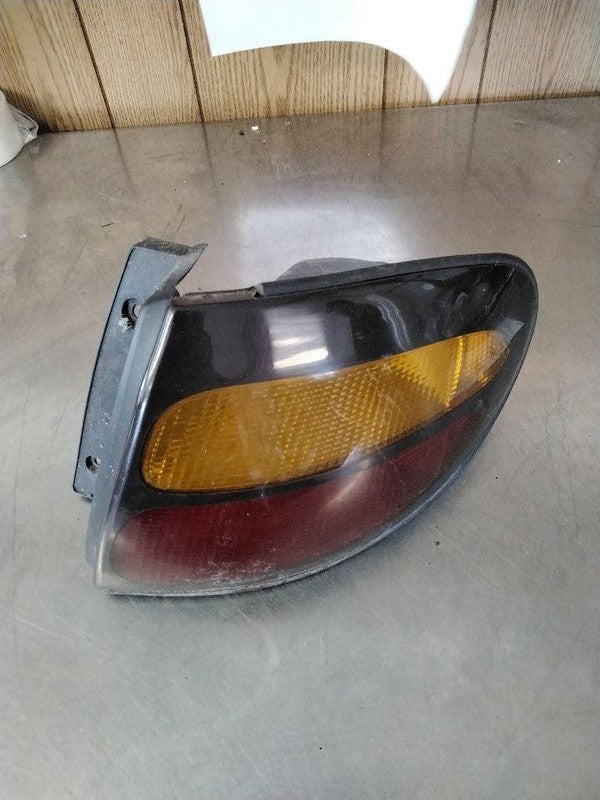 Tail Light Assembly FORD TAURUS Right 96 97