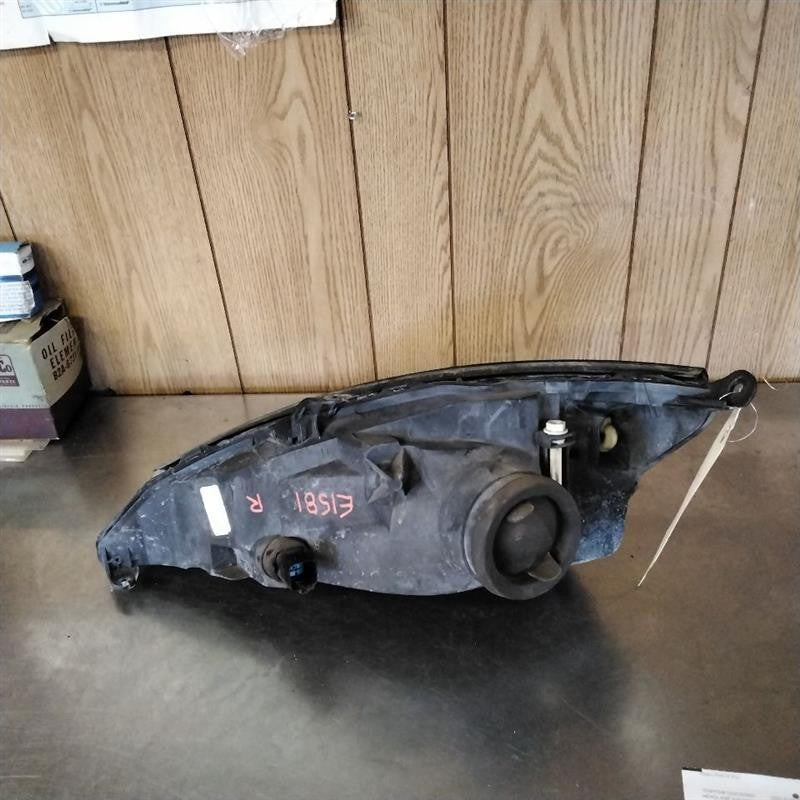 Headlamp Assembly FORD FOCUS Right 00 01 02 03 04