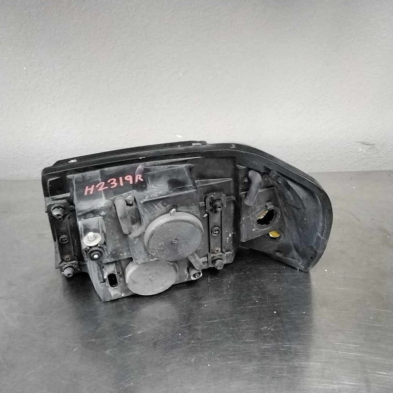 Headlamp Assembly GMC ENVOY Right 02 03 04 05 06 07 08 09