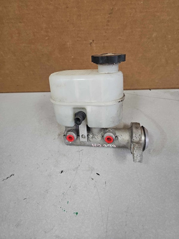 2007-2013 GMC Sierra 1500 Master Cylinder OEM#19432946