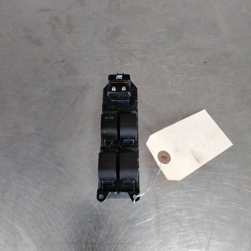 Door Switch Front PONTIAC VIBE 09 10