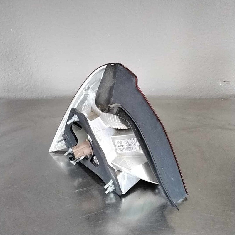 2010-2012 Ford Fusion Right Tail Light Assembly