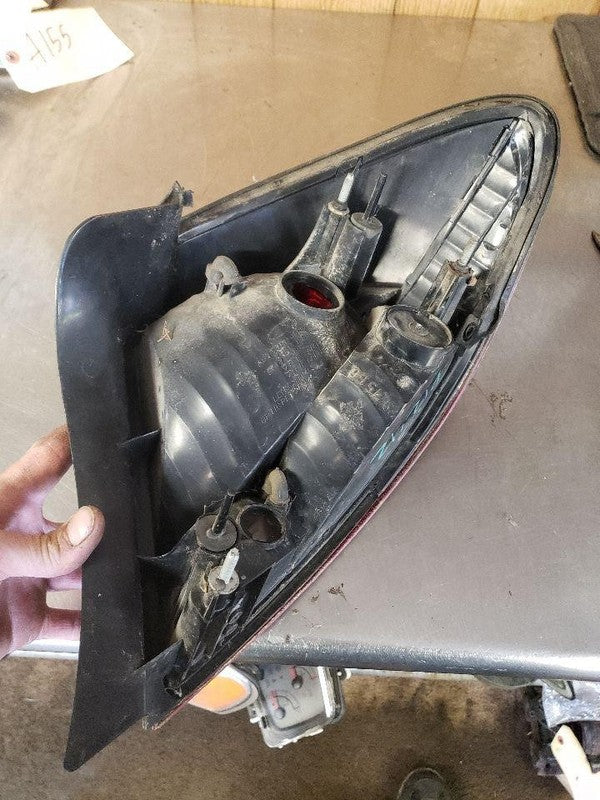 Tail Light Assembly FORD TAURUS Left 00 01 02 03