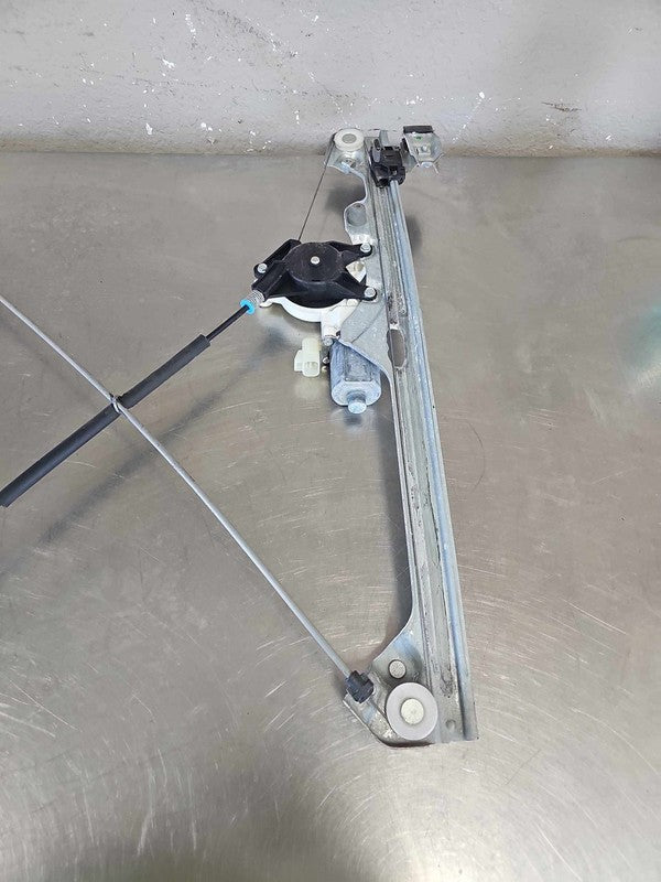 Front Door Regulator CHEVY TAHOE Right 07 08 09 10 11 12 13 14