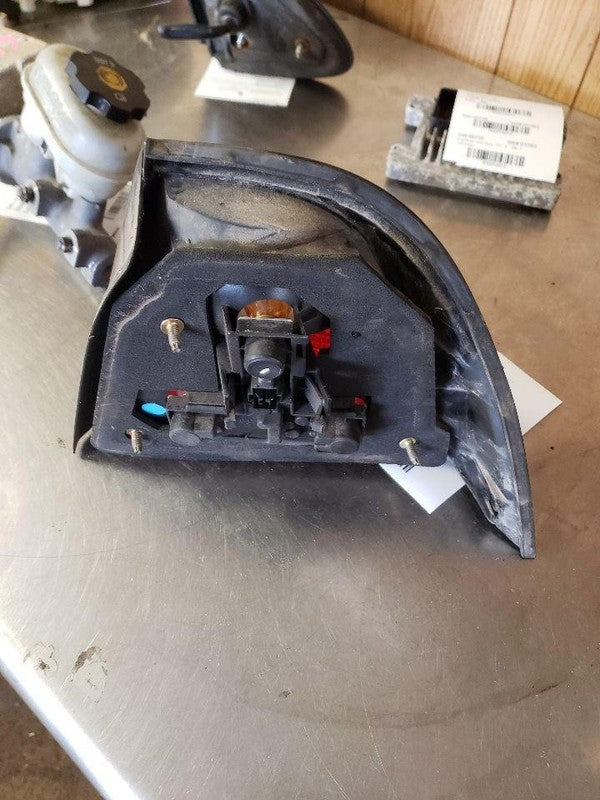 Tail Light Assembly SAAB 9-5 Left 99 00 01