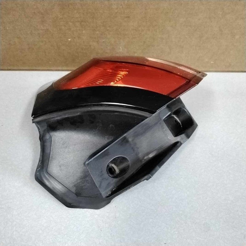 2014-2018 Jeep Cherokee Right Tail Light Assembly OEM# 68102906AF