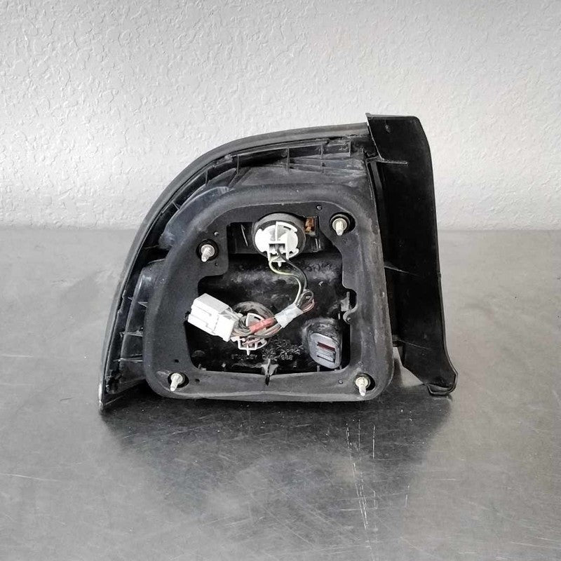 Tail Light Assembly HONDA ACCORD Right 96 97