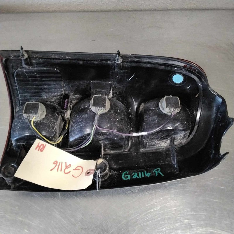 2005-2009 Chevrolet Uplander Right Tail Light Assembly