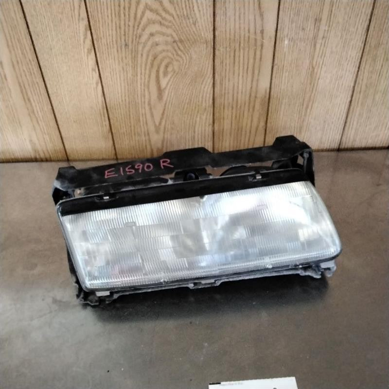Headlamp Assembly PONTIAC GRAND PRIX Right 90 91 92 93 94 95 96