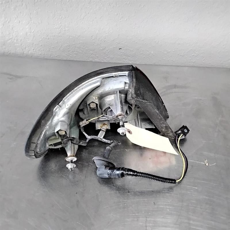 Tail Light Assembly BUICK LESABRE Right 01 02 03 04 05