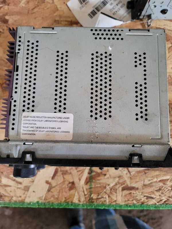 Audio & Visual Equip.(radio) BUICK LESABRE 96 97 98 99