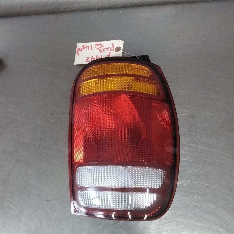 Tail Light Assembly FORD EXPLORER Right 98 99 00 01
