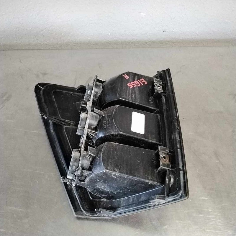 Tail Light Assembly JEEP GRAND CHEROKEE Right 05 06
